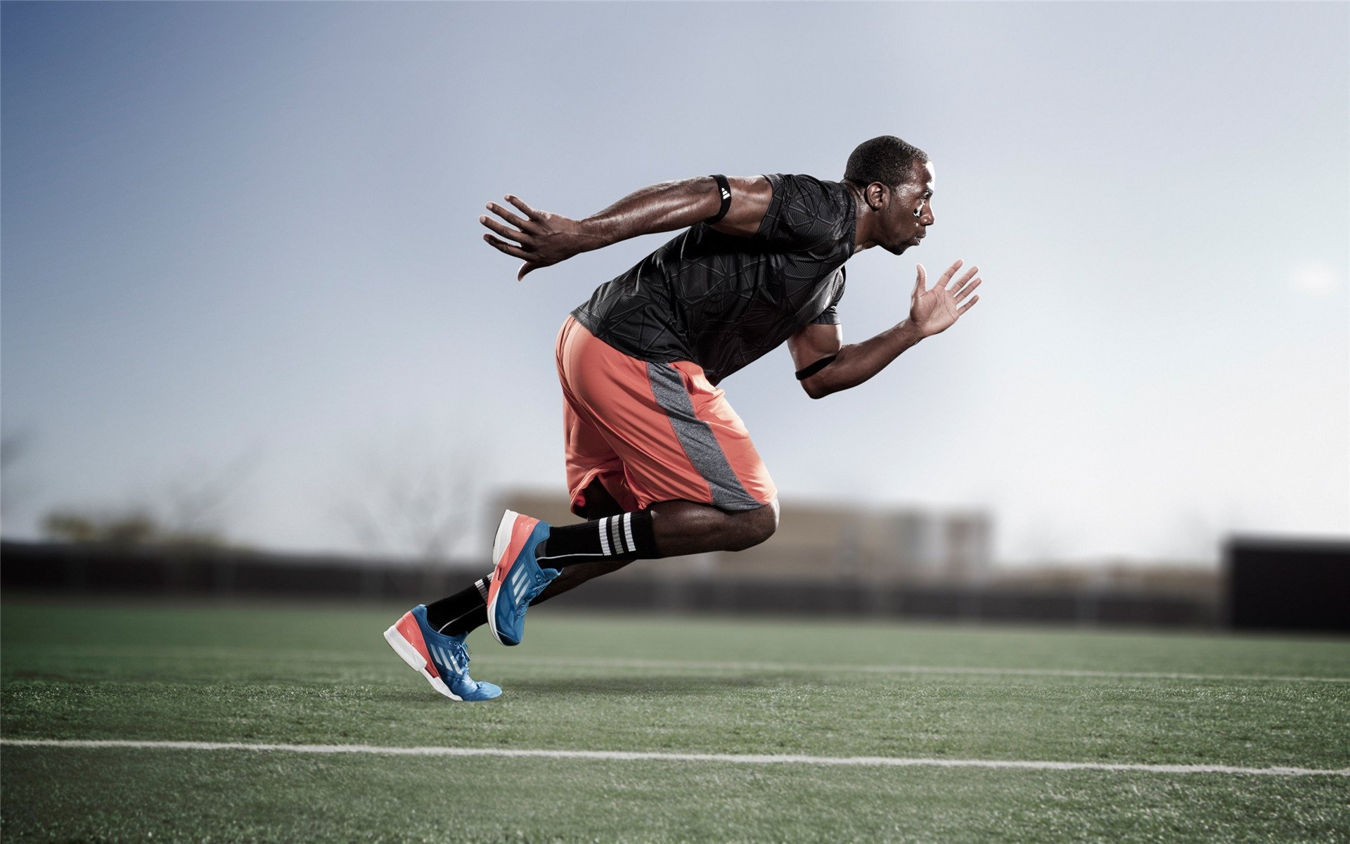 _全球田径盛会：世界纪录频繁被打破_，世界田径比赛记录